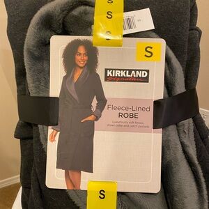 Kirkland Signature Women's Charcoal Fleece Robe